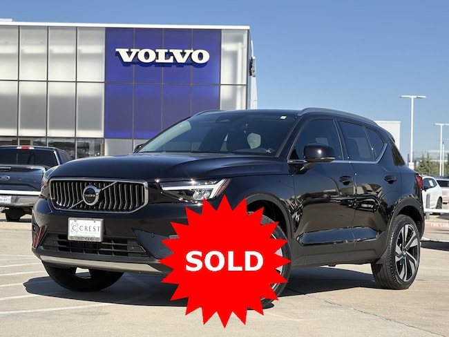 2025 Volvo XC40 B5 Plus Bright Theme SUV