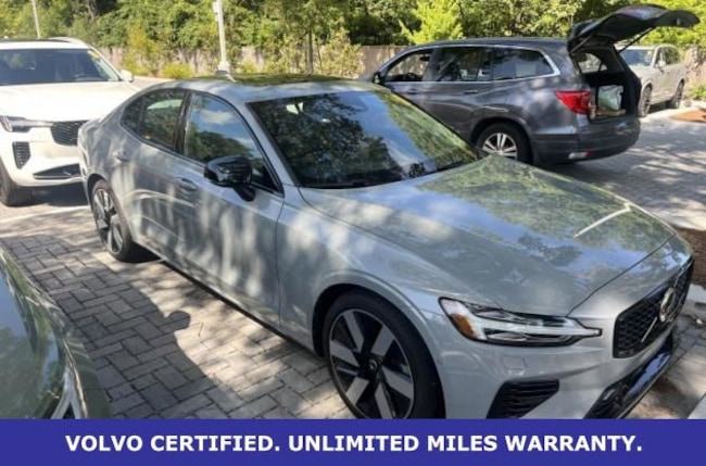 2025 Volvo S60 T8 Recharge Plus Dark AWD's photo