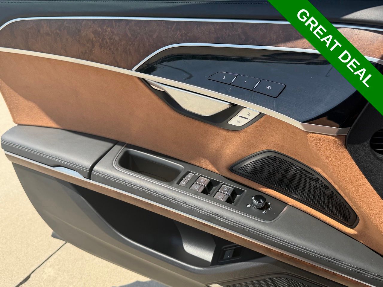 2025 Audi A8 Base - Photo 27