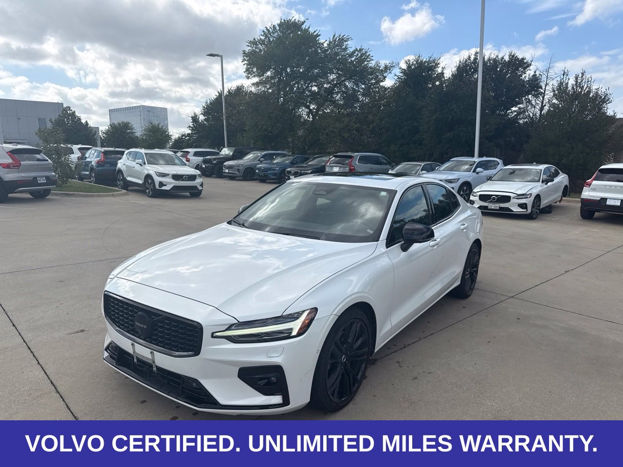 2024 Volvo S60 B5 Plus Black Edition Sedan