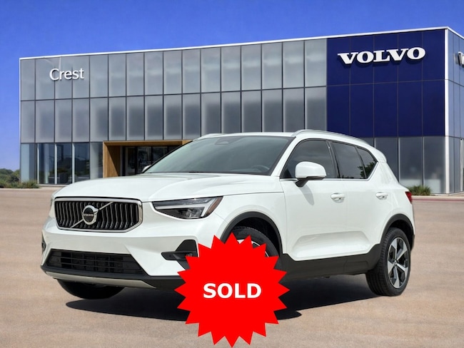 2025 Volvo XC40 B5 Plus Bright AWD's photo