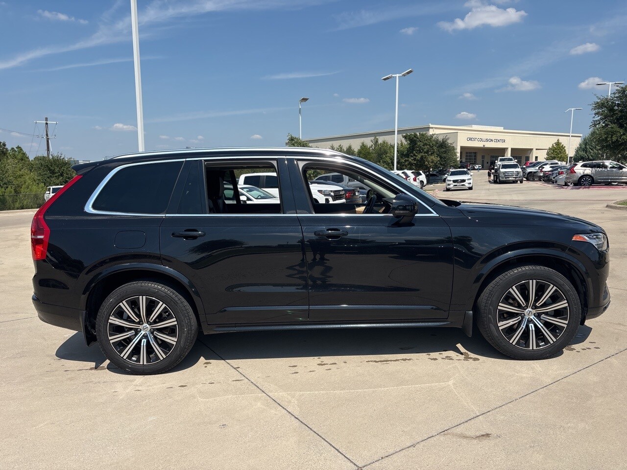 2023 Volvo XC90 Core photo 3