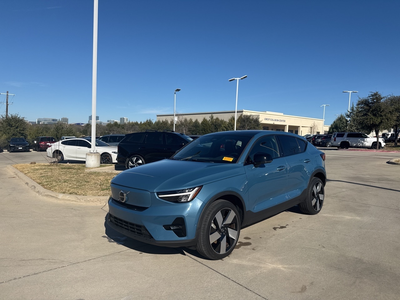 2023 Volvo C40 Plus's photo