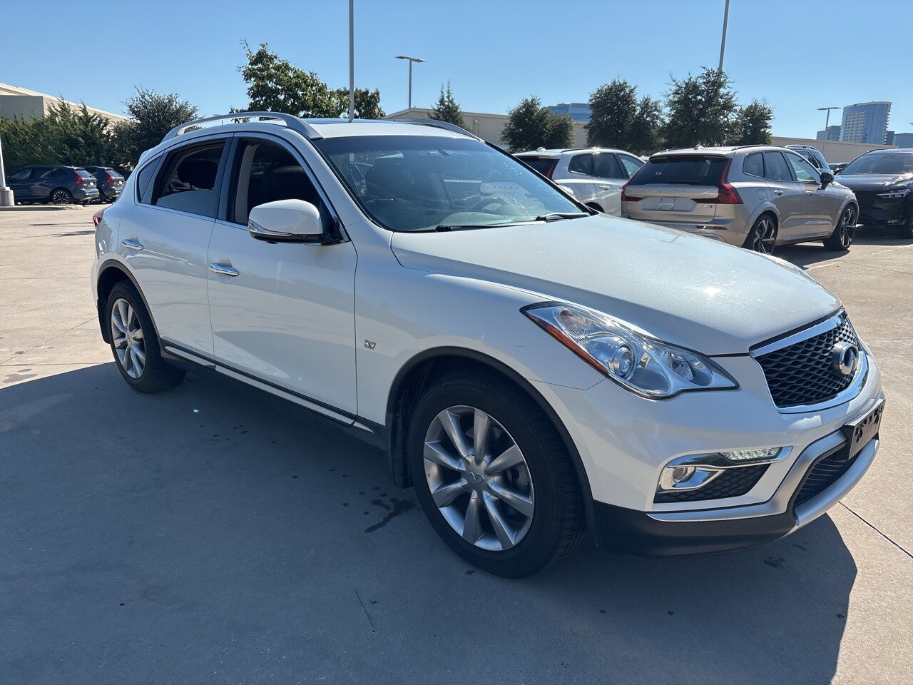 2017 Infiniti QX50 Premium photo 3