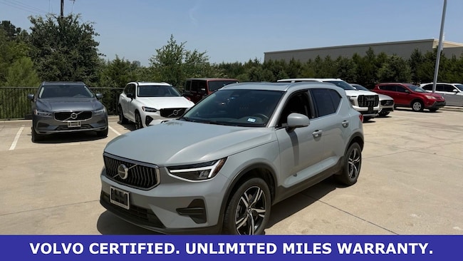 2025 Volvo XC40 B5 Core Bright AWD's photo