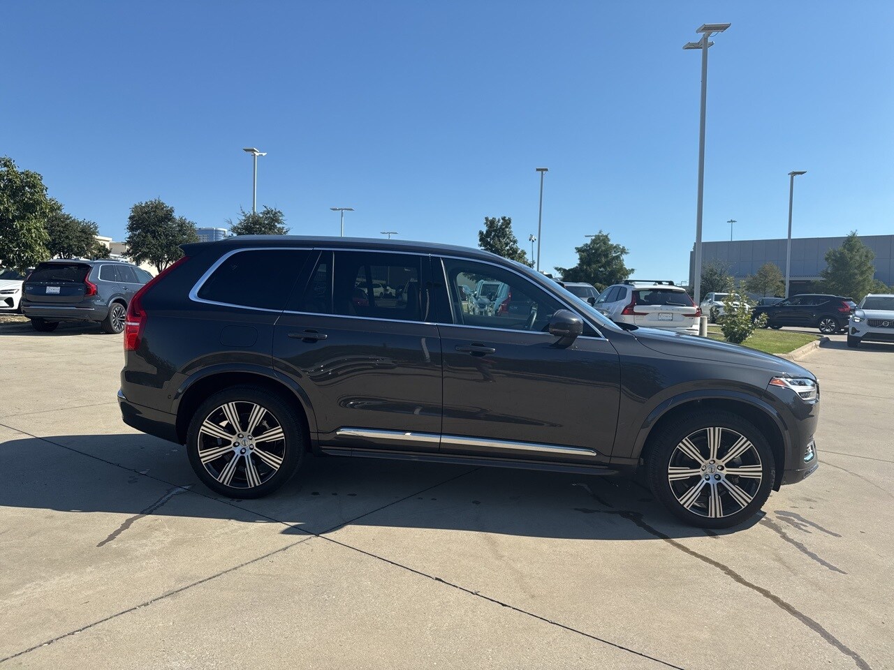 2024 Volvo XC90 B5 Plus photo 4
