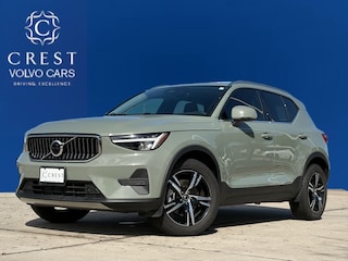 2025 Volvo XC40 B5 AWD SUV