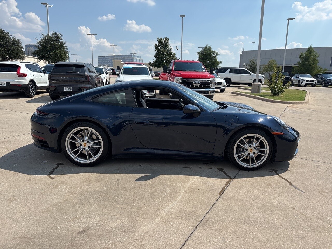 2021 Porsche 911 Coupe photo 4