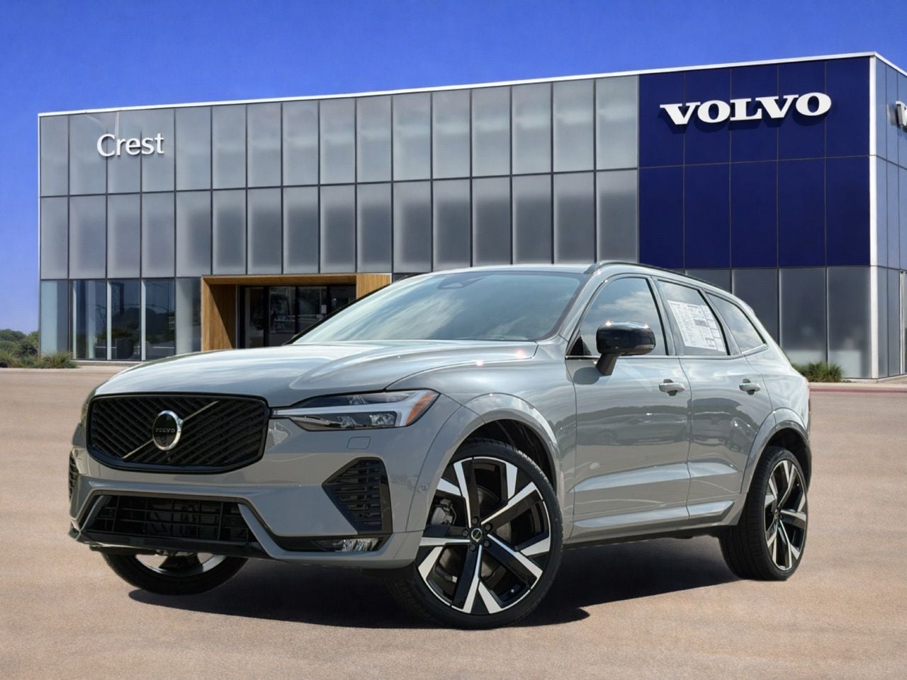 2026 Volvo XC60 B5 Ultra Dark AWD's photo