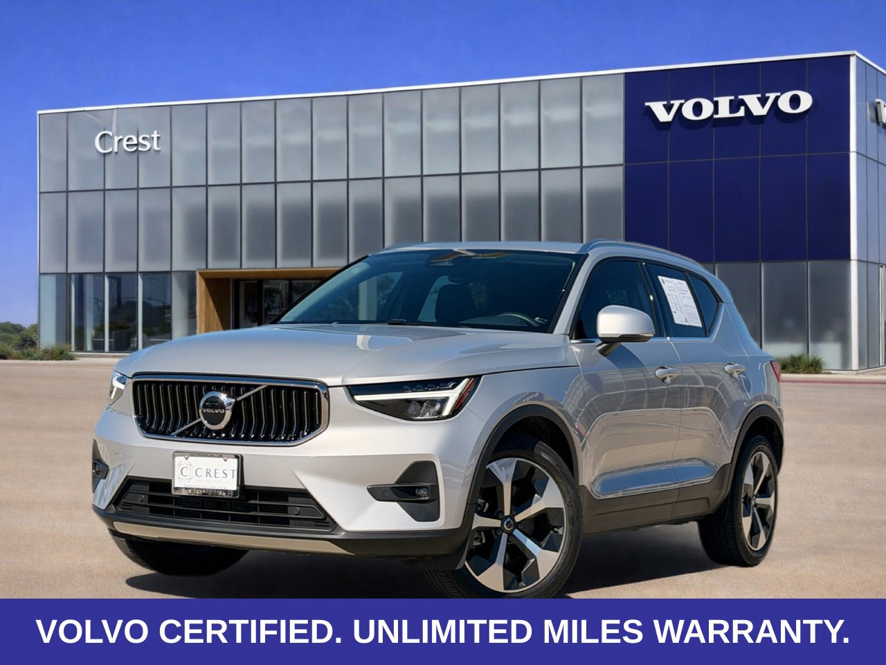 2023 Volvo XC40 B5 Plus Bright Theme AWD
