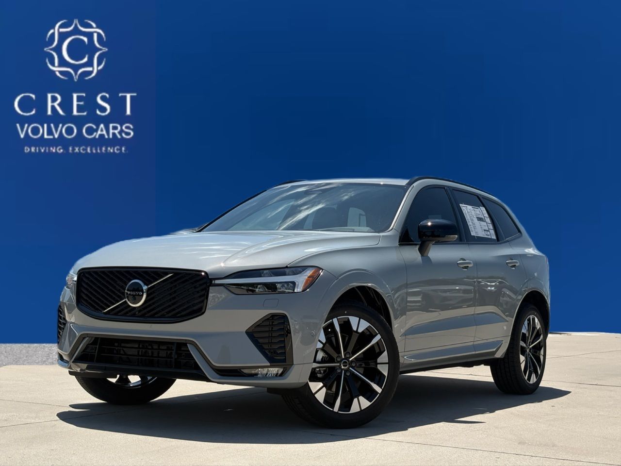 2026 Volvo XC60 B5 Plus Dark AWD's photo