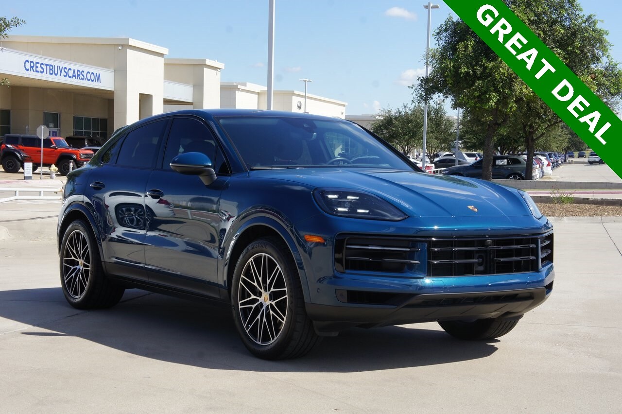 2024 Porsche Cayenne Coupe photo 2