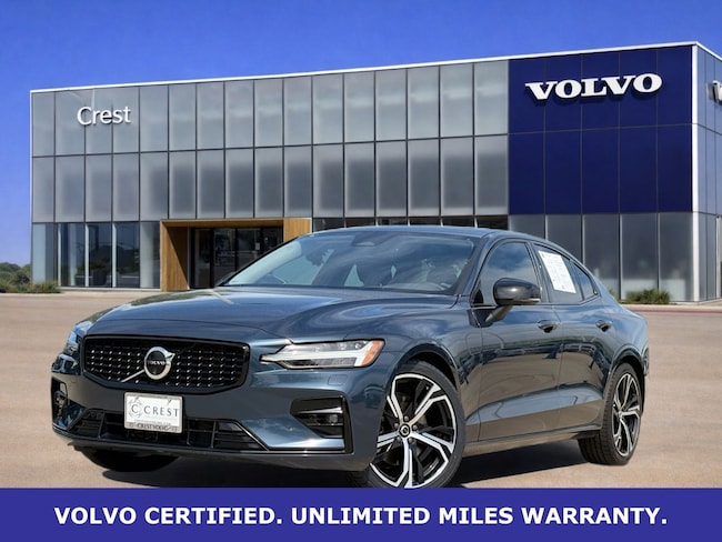 2024 Volvo S60 B5 Plus Dark Theme Sedan