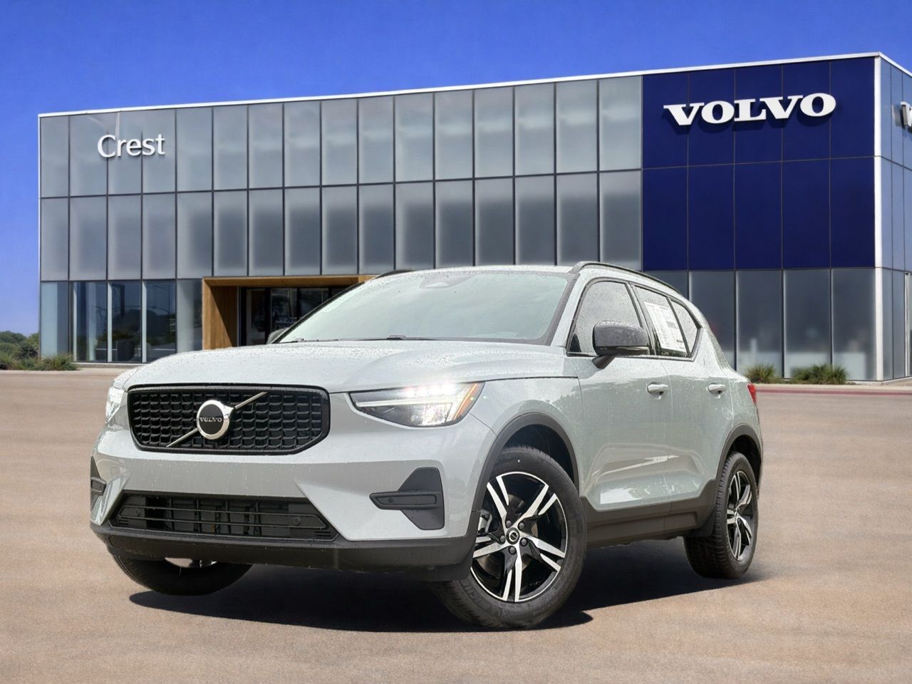 2026 Volvo XC40 Core