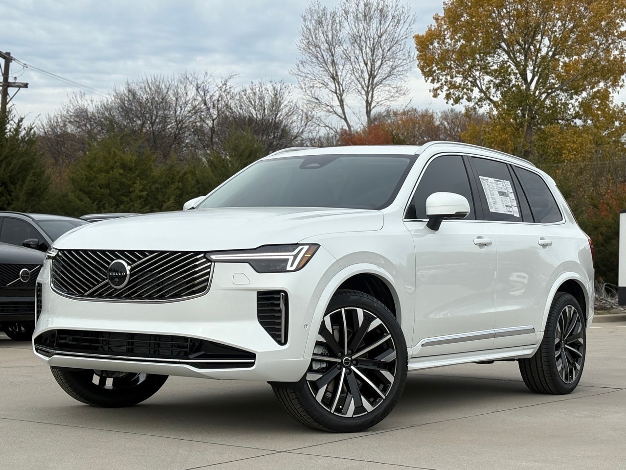 2026 Volvo XC90 Plus's photo