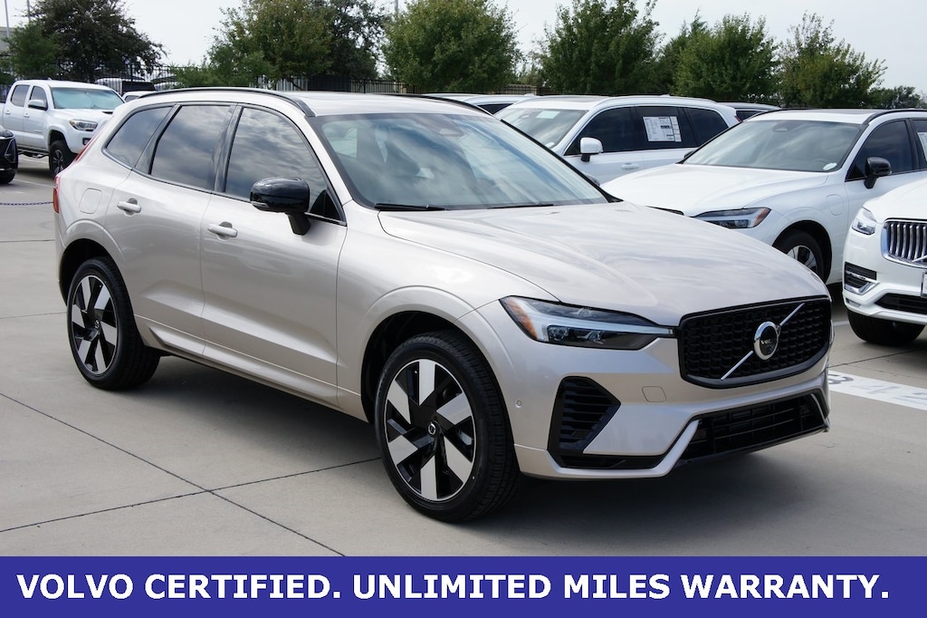 New 2025 Volvo XC60 plug-in hybrid T8 Plus SUV