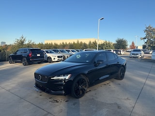 2024 Volvo S60 B5 Plus Dark Theme Sedan