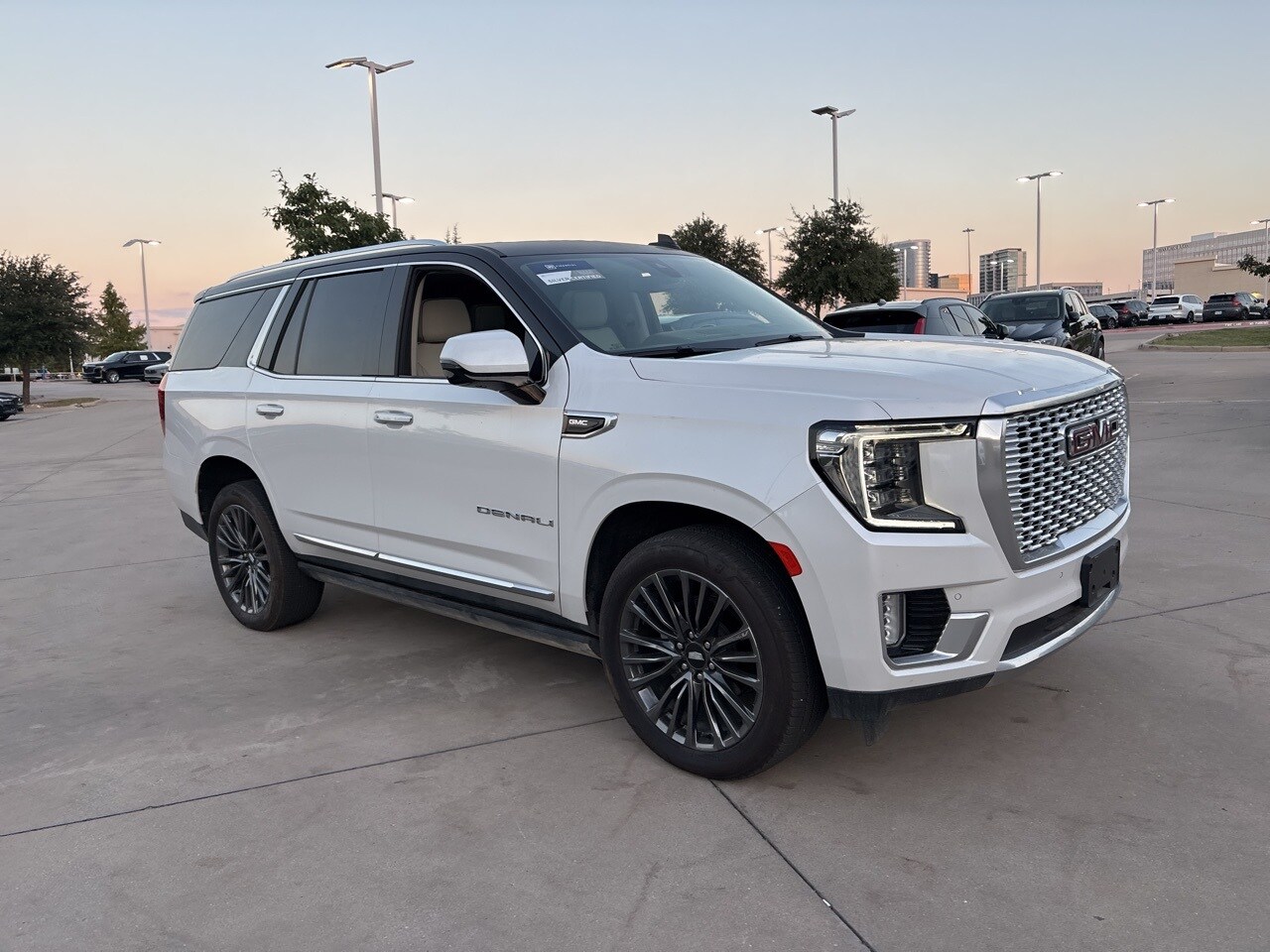 2021 Gmc Yukon Denali photo 3