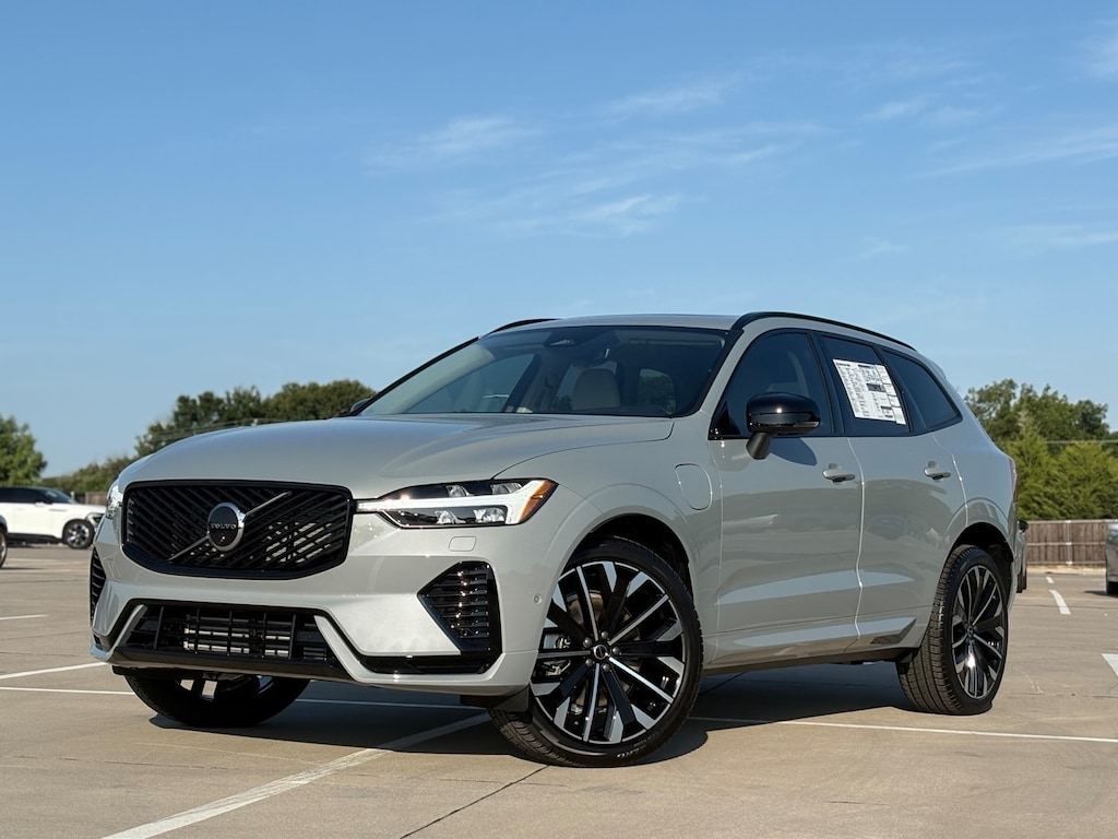 New 2026 Volvo XC60 plug-in hybrid T8 Ultra SUV
