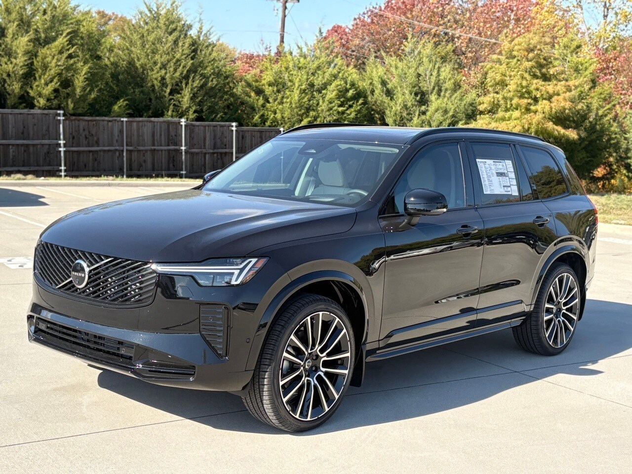 2026 Volvo XC90 photo 2
