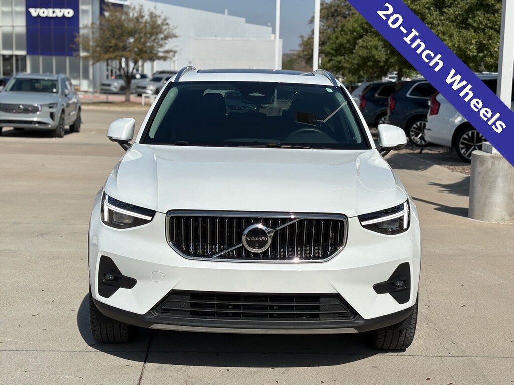 Certified 2025 Volvo XC40 B5 Plus Bright Theme SUV