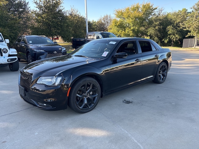 2022 Chrysler 300 S Sedan 2022 Chrysler 300 S Sedan