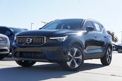 2025 Volvo XC40