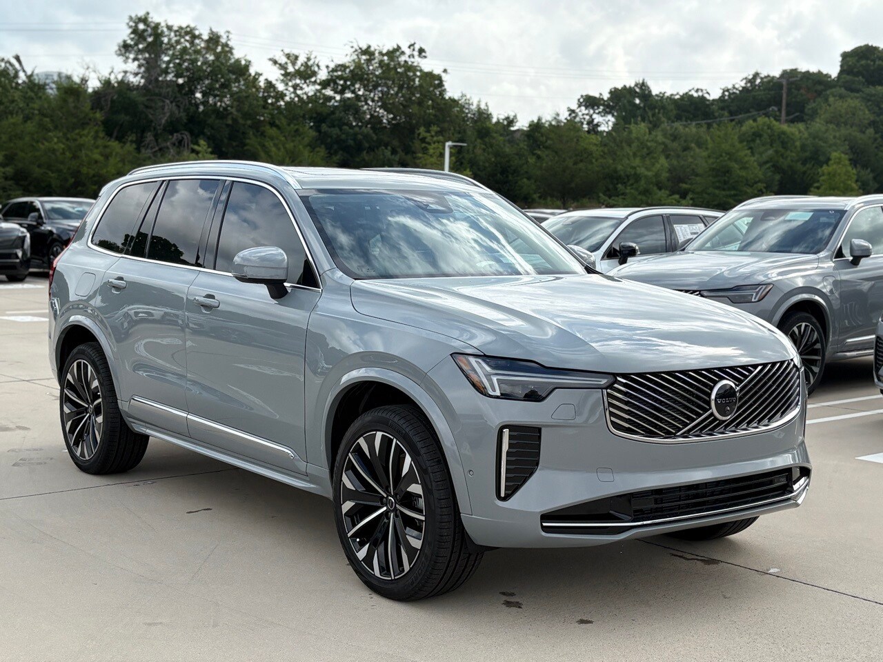 2026 Volvo XC90 photo 2