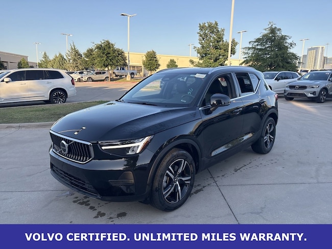 2025 Volvo XC40 B5 Core Bright AWD's photo