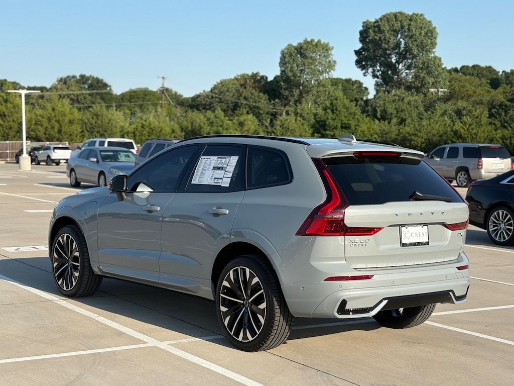 New 2026 Volvo XC60 plug-in hybrid T8 Ultra SUV