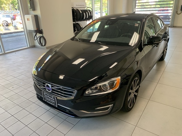 2017 Volvo S60 T5 Platinum