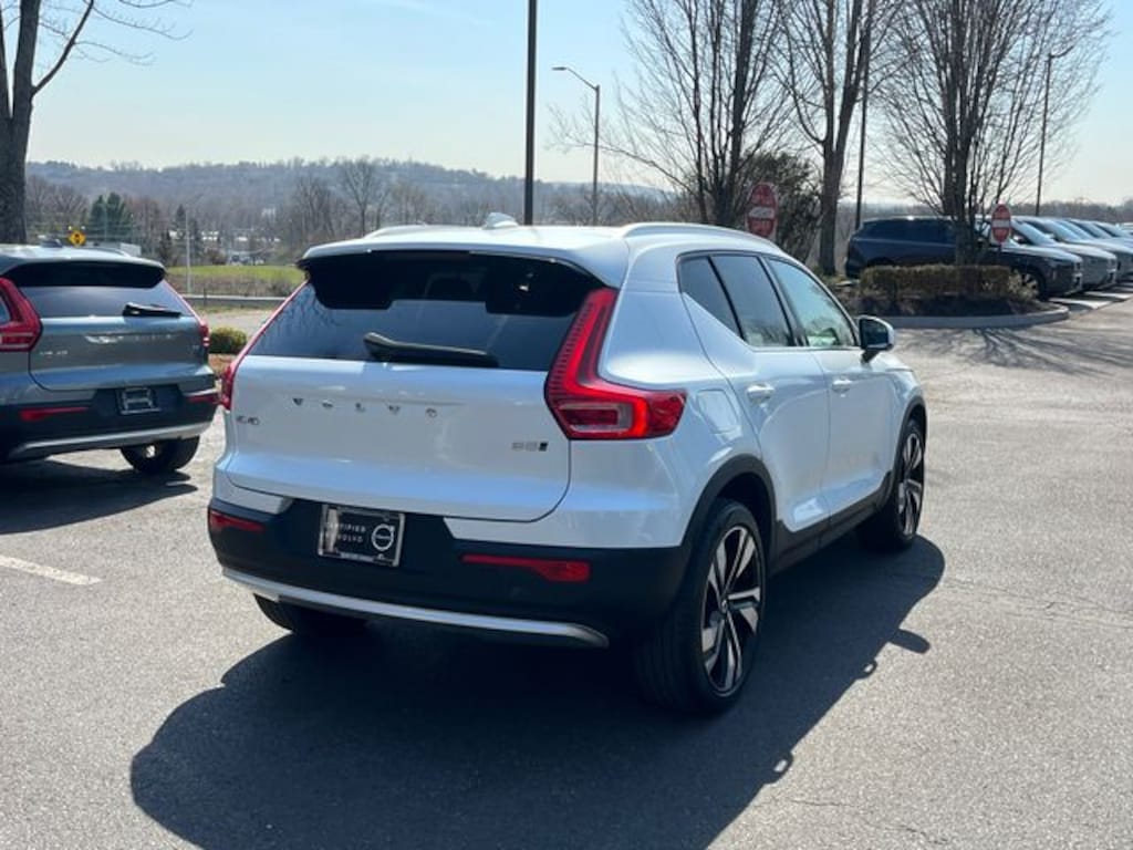Certified 2023 Volvo XC40 B5 Plus Bright Theme SUV