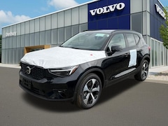 2026 Volvo XC40 B5 Plus AWD SUV