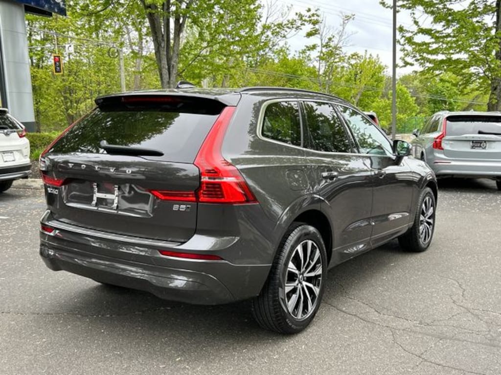 Used 2023 Volvo XC60 B5 Core SUV