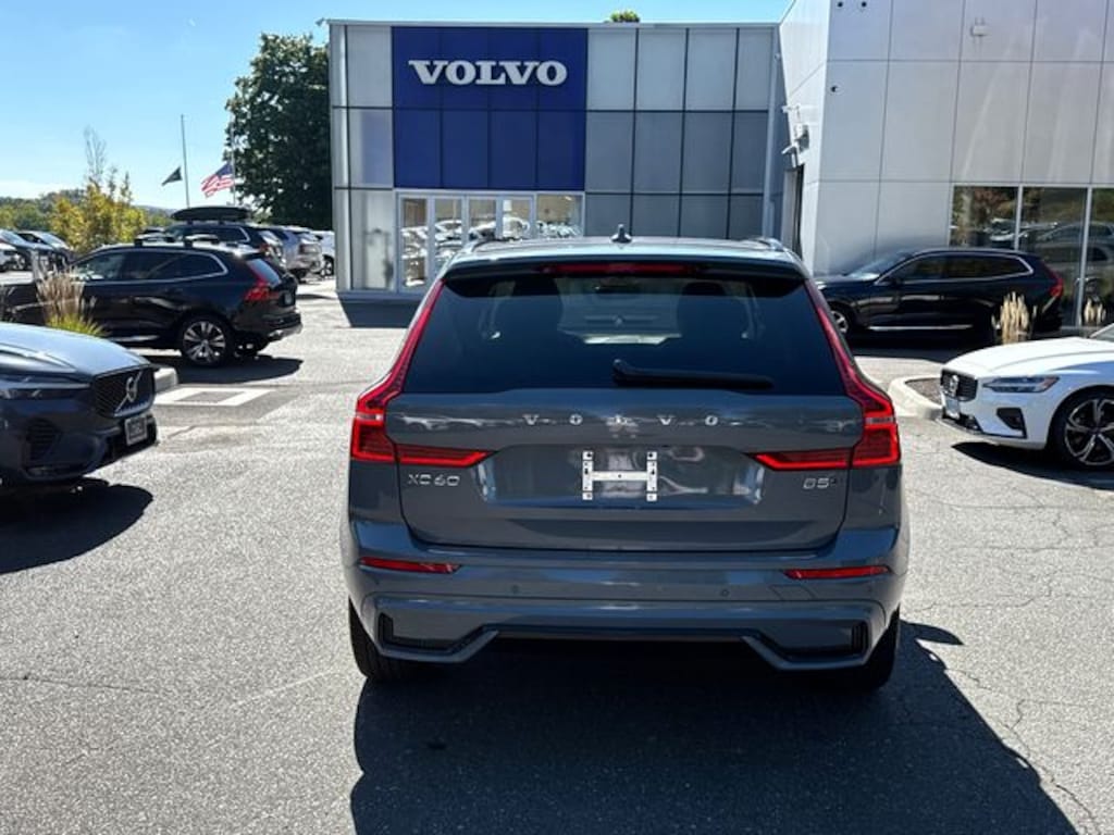 Used 2024 Volvo XC60 B5 Core SUV