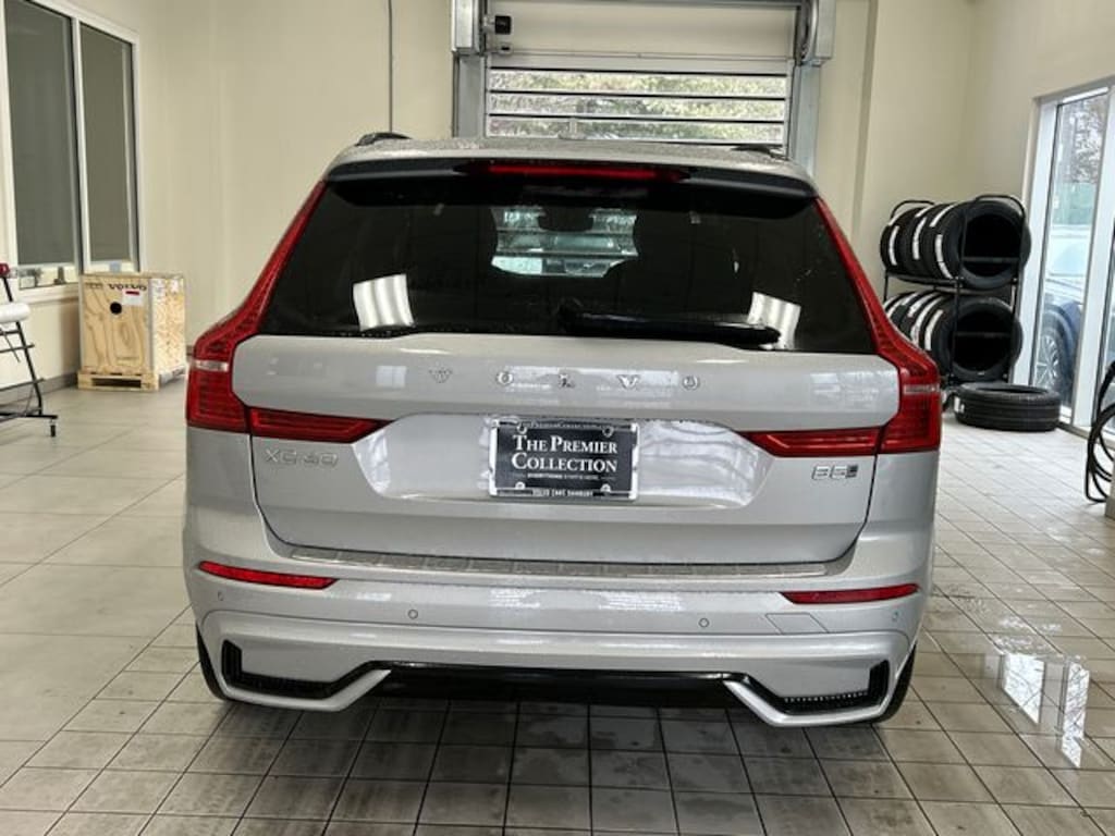 Certified 2023 Volvo XC60 B5 Ultimate Dark Theme SUV