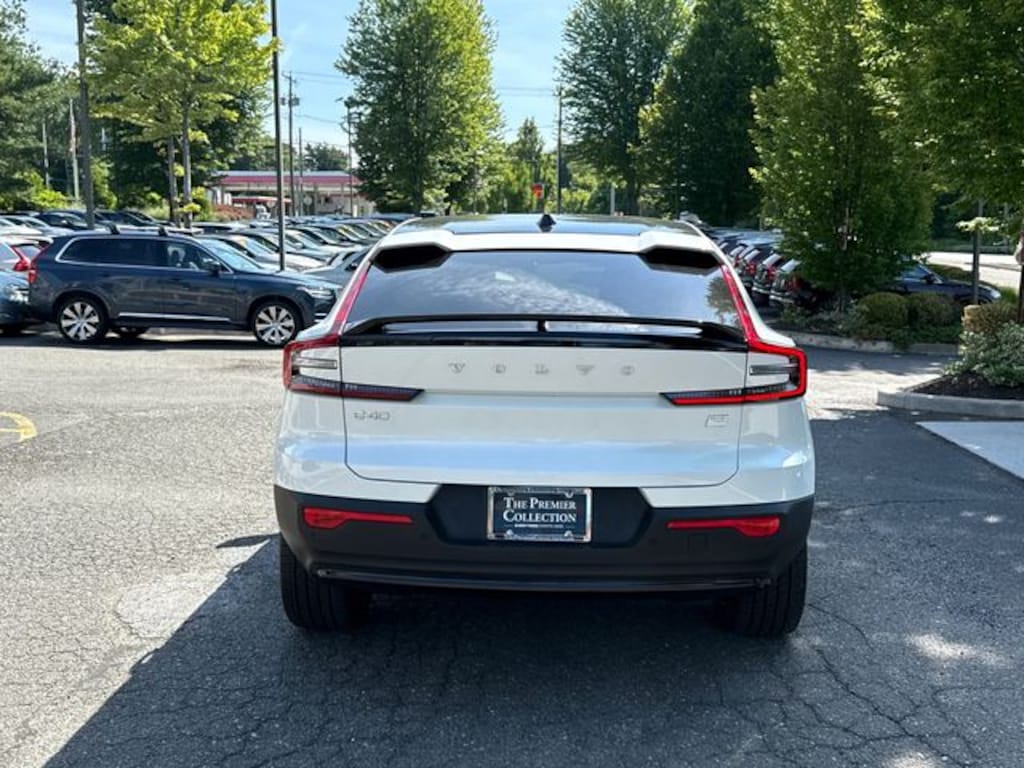 Certified 2023 Volvo C40 Recharge Pure Electric Twin Core SUV