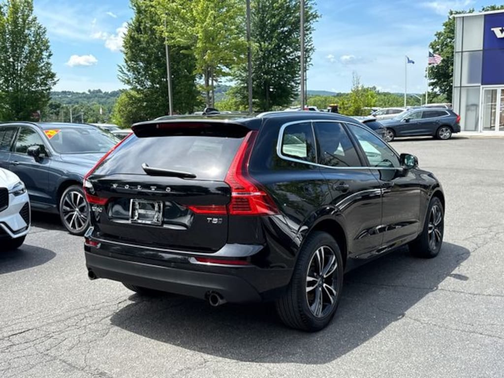 Used 2019 Volvo XC60 T5 Momentum SUV