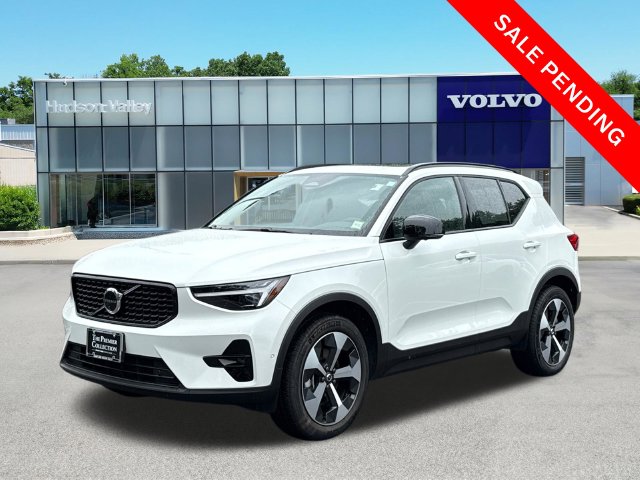 Certified 2026 Volvo XC40 B5 Plus SUV