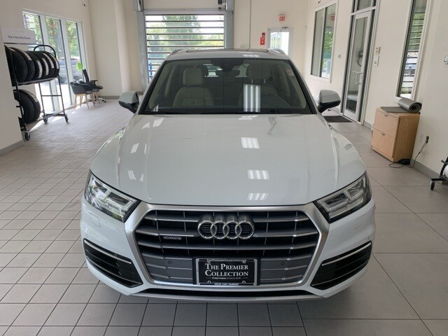 2020 Audi Q5 45 Premium Plus photo 2