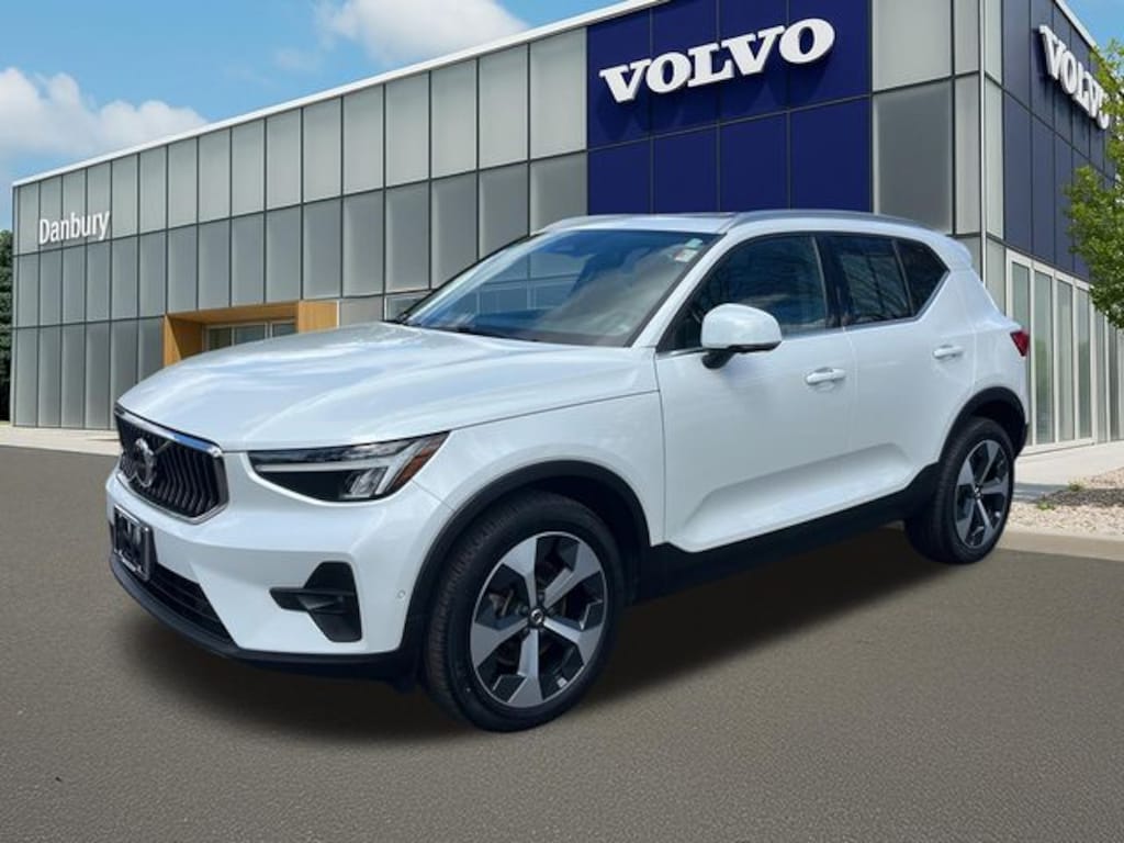 Certified 2023 Volvo XC40 B5 Plus Bright Theme SUV