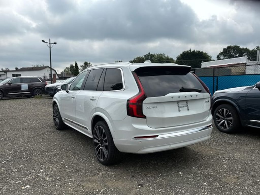 New 2026 Volvo XC90 B6 Plus 7-Seater SUV
