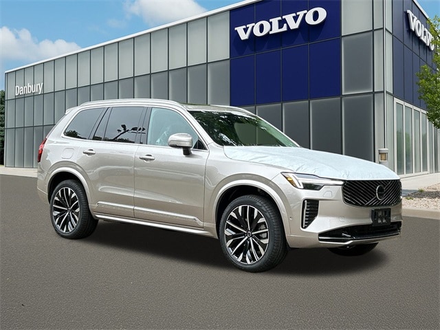 2026 Volvo XC90 Plus's photo