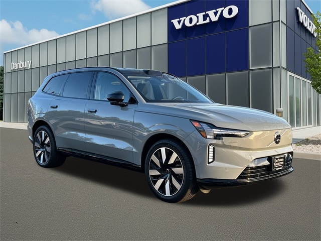 2025 Volvo EX90 Ultra's photo