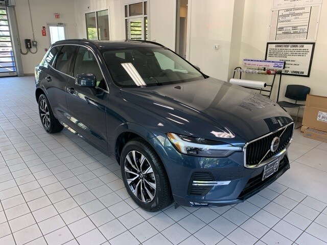 2023 Volvo XC60 B5 Core photo 3