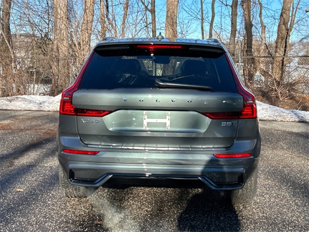 New 2026 Volvo XC60 B5 Plus SUV