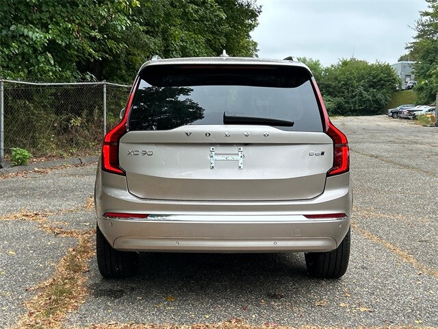 2026 Volvo XC90 Plus photo 3