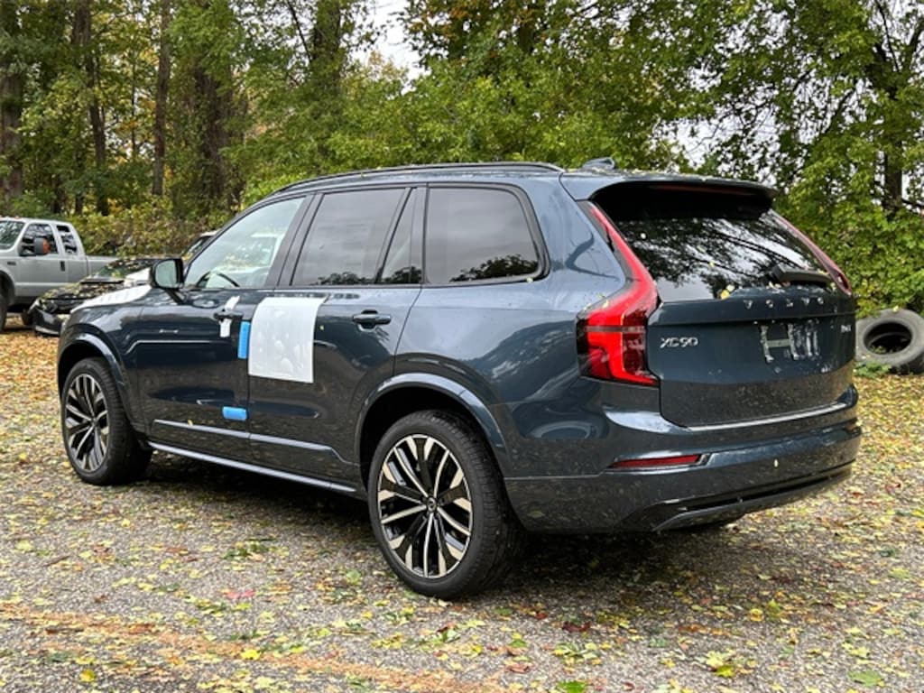New 2026 Volvo XC90 B6 Ultra Dark Theme 7-Seater SUV
