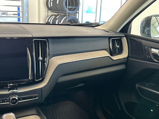 2022 Volvo XC60 Inscription - Photo 25