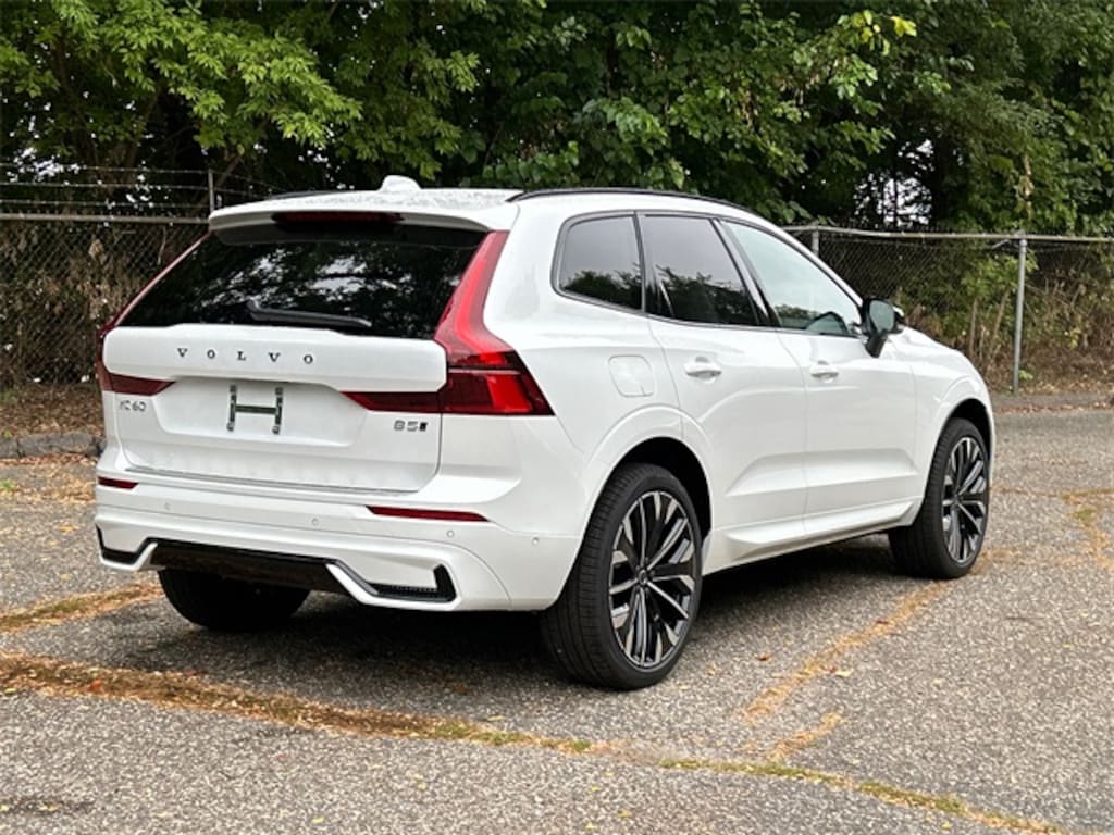 New 2026 Volvo XC60 B5 Ultra SUV